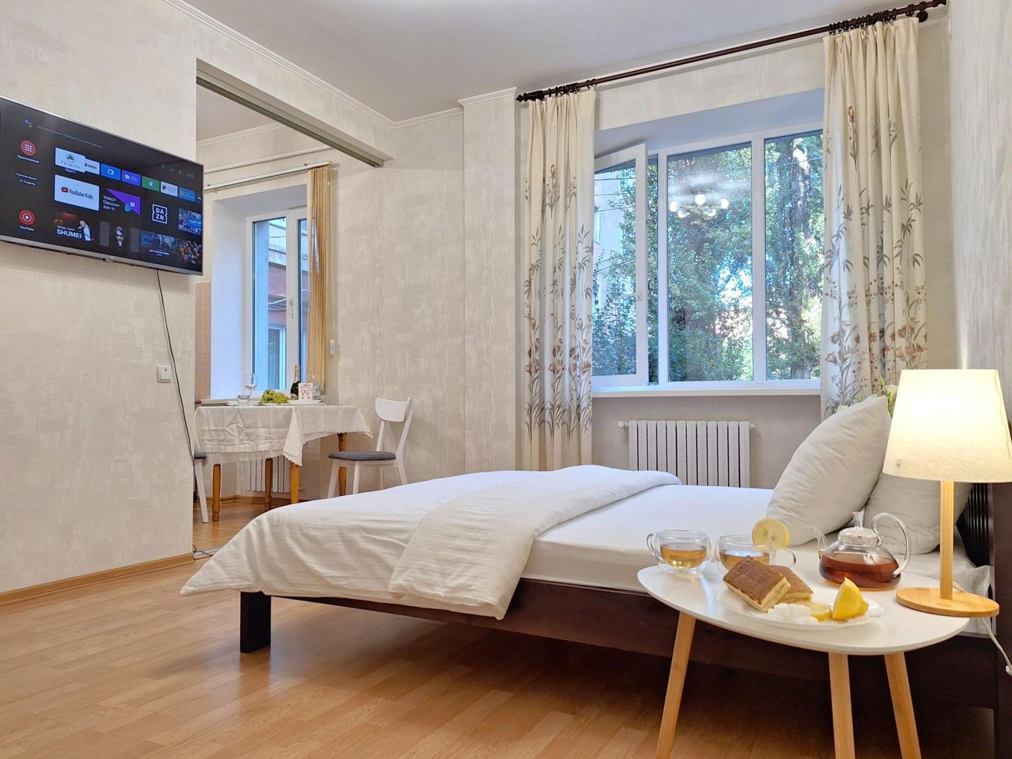 Однокімна Квартира Біля Каштанової Алеї У Центрі Полтави Мережа Alexapartments Документи Для Відряджень Безконтатне Заселення 24-7 ポルタヴァ エクステリア 写真